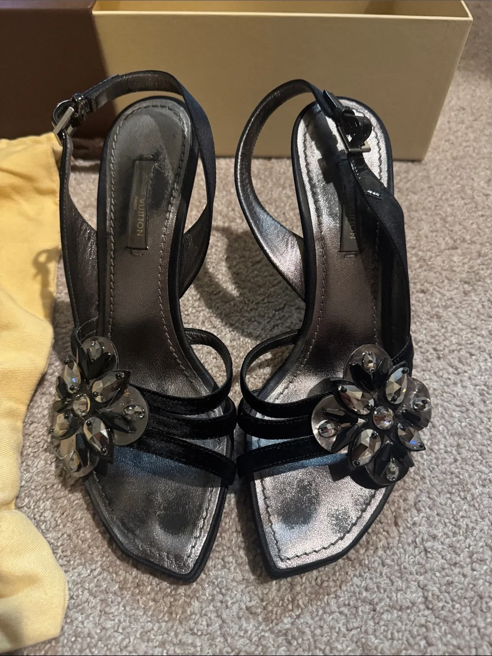 Louis Vuitton Black Jeweled Flower Slingback Heels 35.5 - Picture 2 of 12